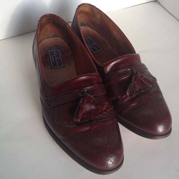 Bostonian Other - Bostonian Classics Burgundy Wingtip Tassle loafers
